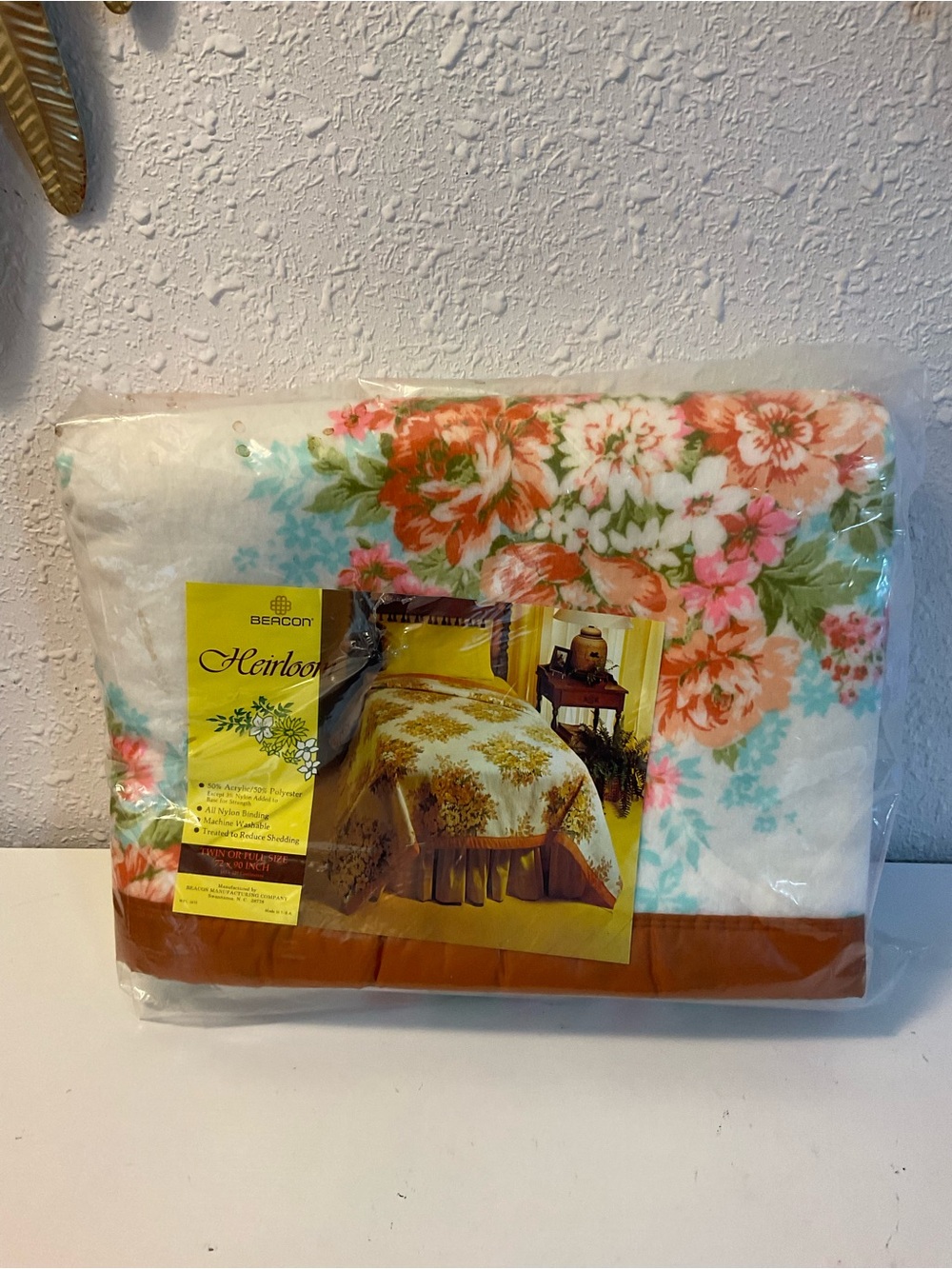 VINTAGE SATIN EDGED BLANKET SHABBY CHIC